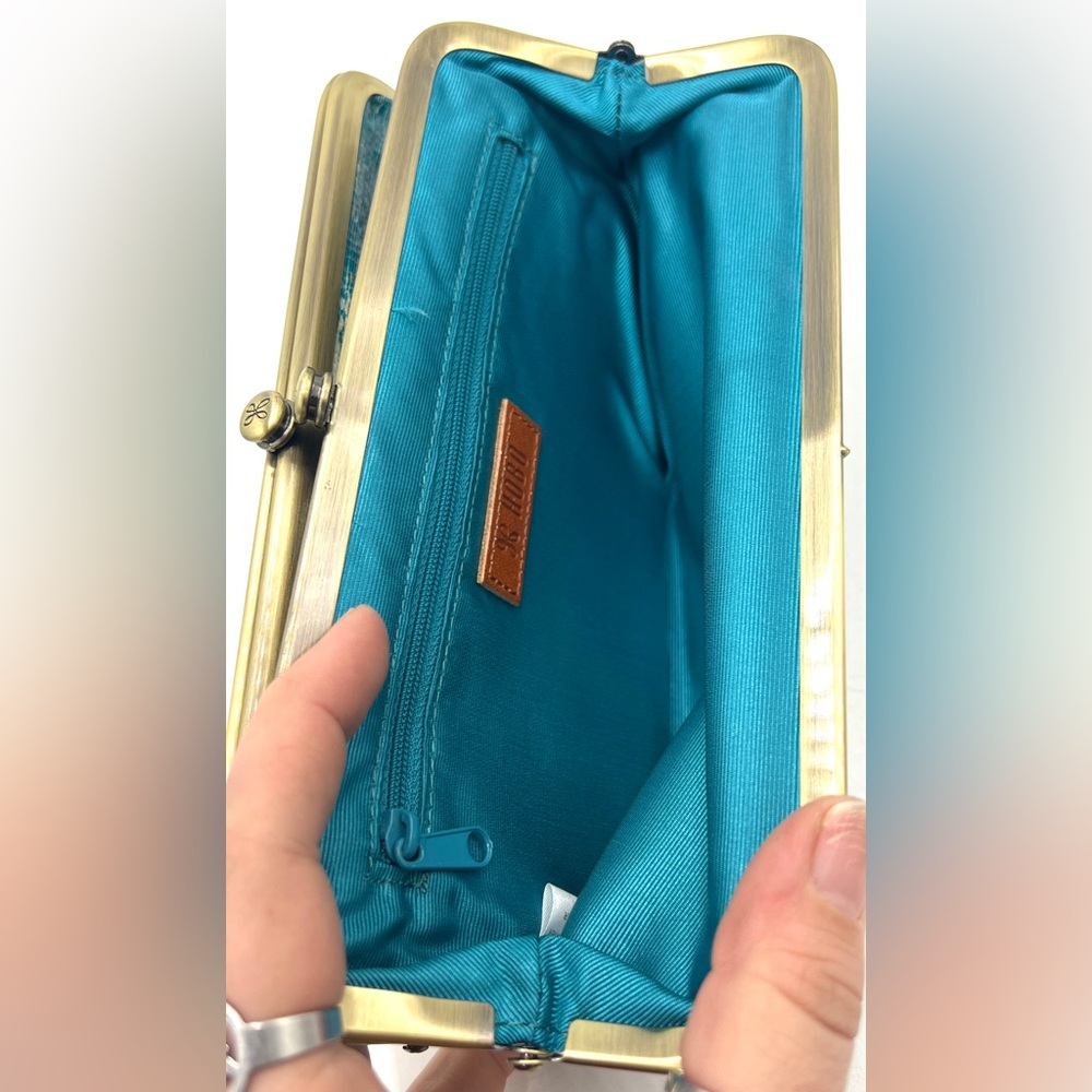 HOBO Blue and Green Wallet - Picture 12 of 13